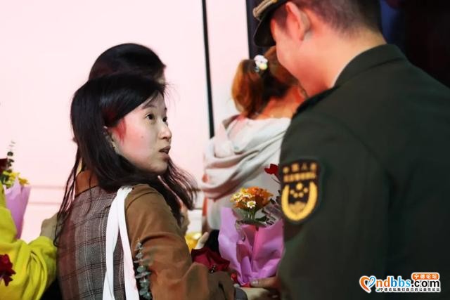“携手军营 自然心动” ——精彩美图带你一睹军地青年联谊活动现场-25.jpg