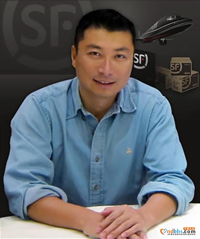 这两个内地人先后成香港首富，一个靠快递起家，一个靠电池起家-4.jpg