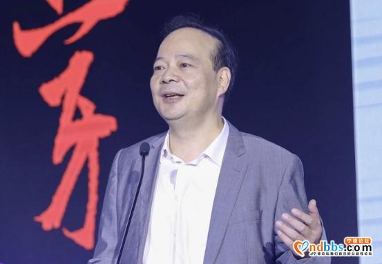 他成为香港首富虽然“诧异”，但一点也不奇怪-2.jpg