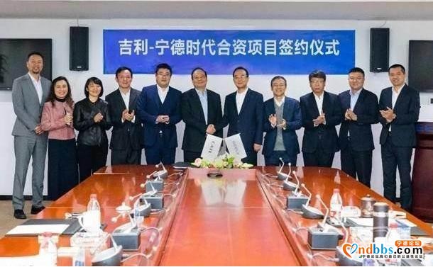 他成为香港首富虽然“诧异”，但一点也不奇怪-12.jpg