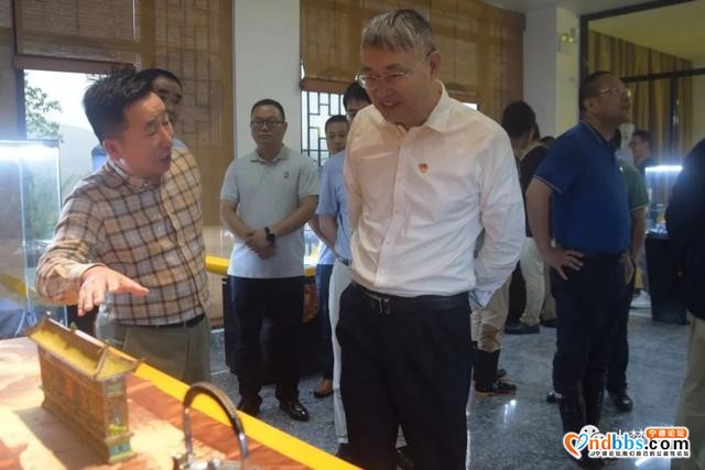 什么事让书记如此牵挂！今天冒雨进村现场办公来了………-5.jpg